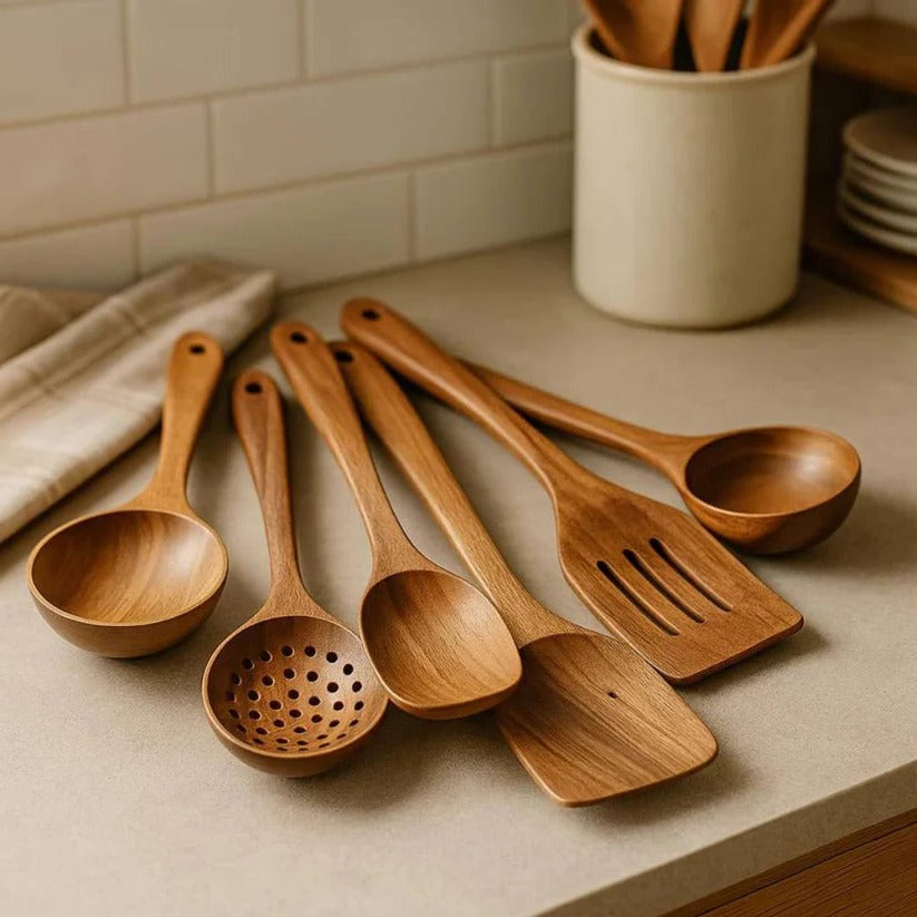 Set di utensili da cucina in legno di acacia naturale per uso in cucina