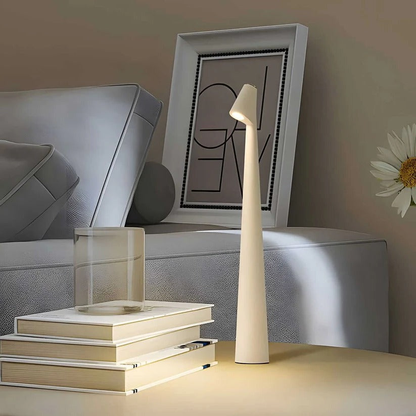 Lampada da tavolo in alluminio regolabile, alimentata via USB, con base ricaricabile e portatile