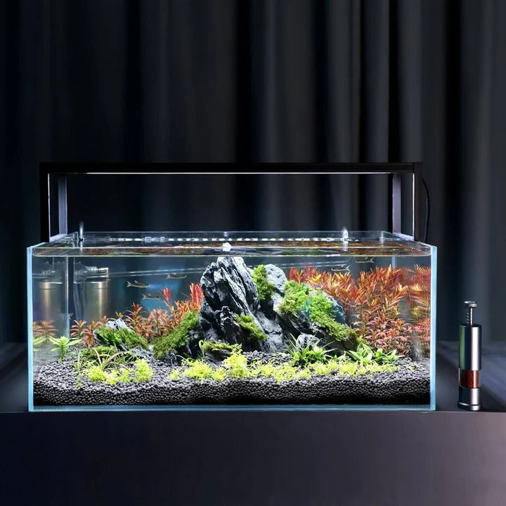Mini alimentatore automatico per pesci d'acquario con design compatto