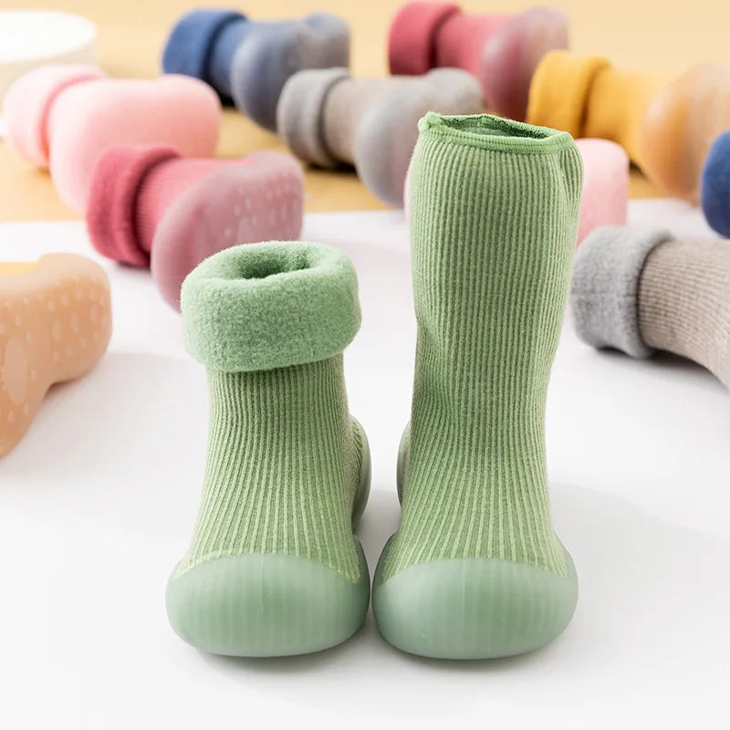 Calore e Sicurezza – Calzini Scarpe Antiscivolo per Bambini
