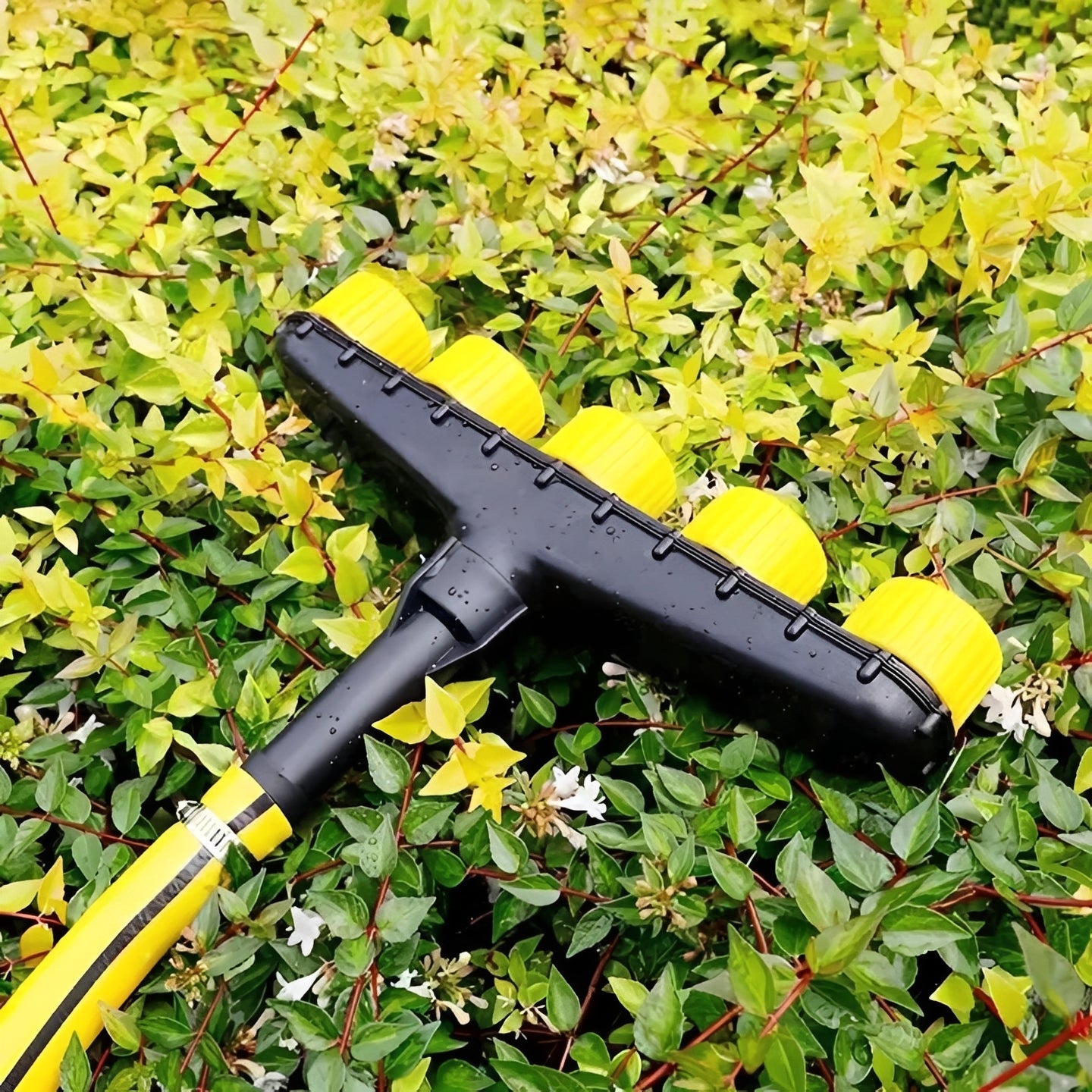 Accessorio ugello multifunzione per tubo da giardino