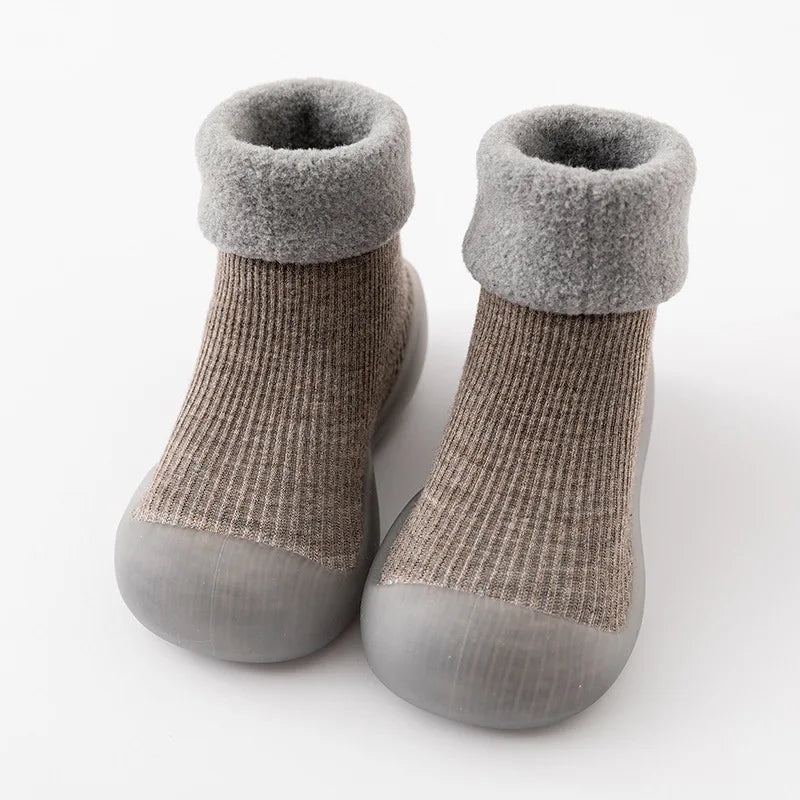 Calore e Sicurezza – Calzini Scarpe Antiscivolo per Bambini