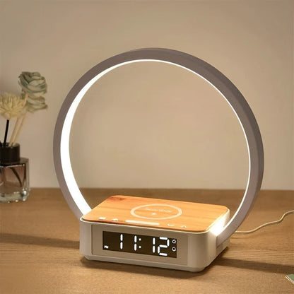 Lampada da comodino 3-in-1 con ricarica wireless e orologio digitale