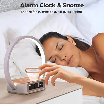 Lampada da comodino 3-in-1 con ricarica wireless e orologio digitale