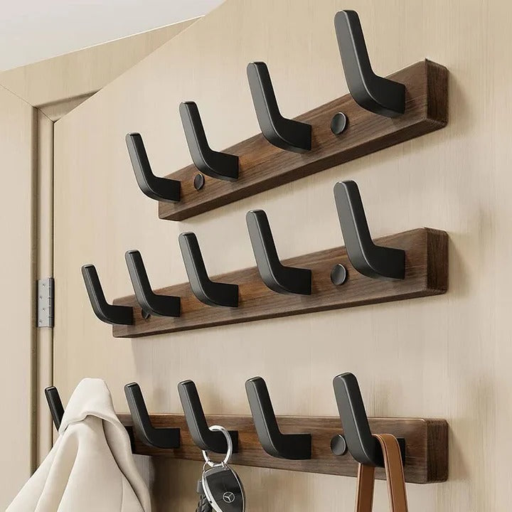 Gancio appendiabiti da parete con design in legno e metallo
