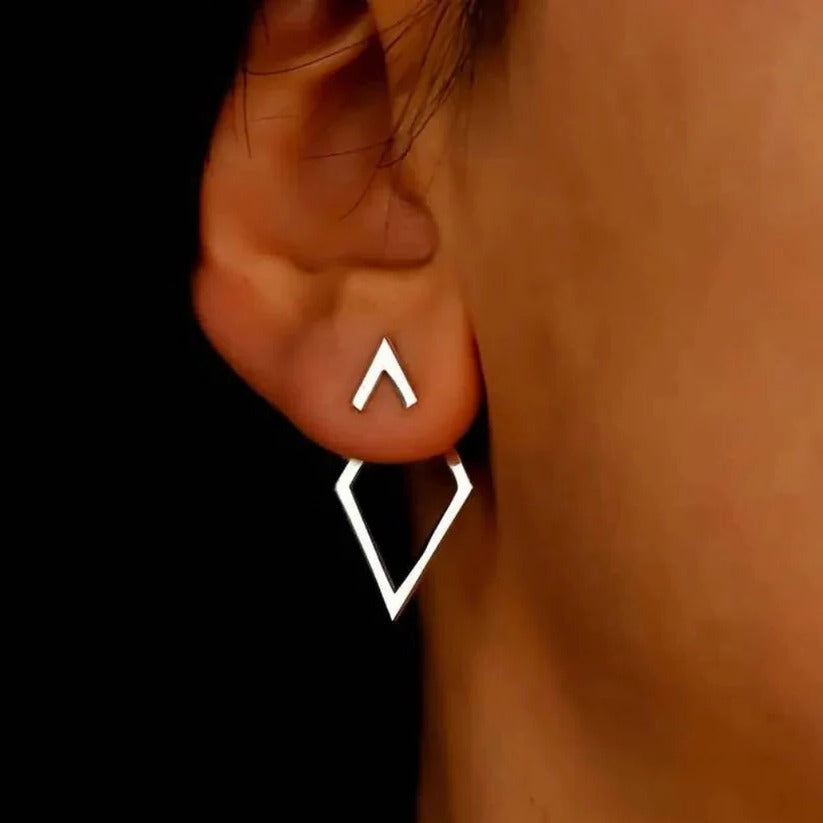 Orecchini pendenti geometrici a forma di diamante e freccia in oro e argento