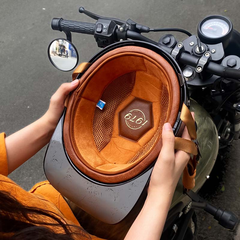Casco da baseball per moto, dettaglio visiera