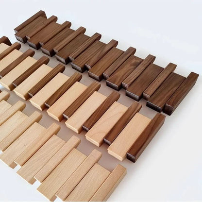 Appendiabiti da parete in legno di noce e faggio con ganci a ribalta stile pianoforte, 4, 6 o 8 ganci, da 32 a 55 cm, fa