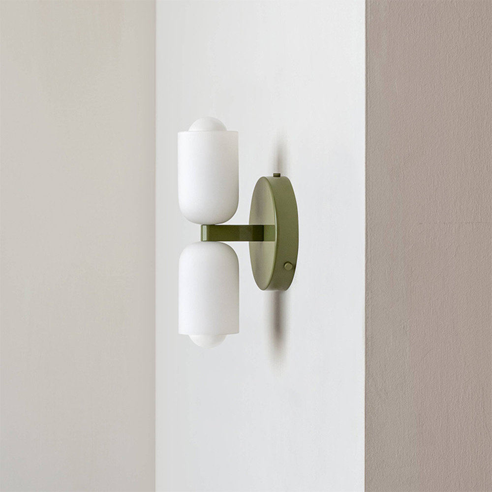Applique da parete elegante con luce verso l'alto e verso il basso