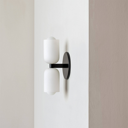 Applique da parete elegante con luce verso l'alto e verso il basso