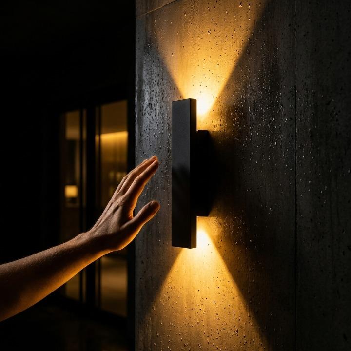 Applique LED da esterno con fascio bidirezionale – impermeabile, certificata IP65