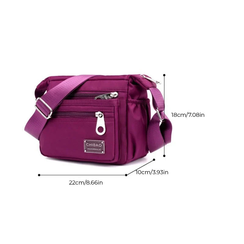 Borsa a tracolla da donna in nylon idrorepellente