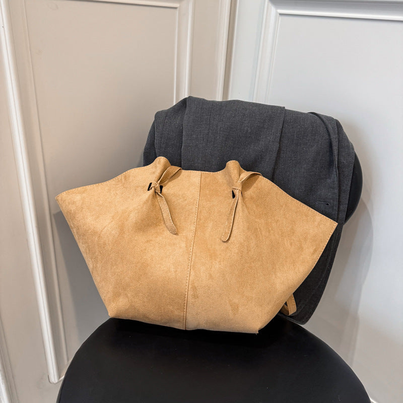 Borsa tote oversize in camoscio