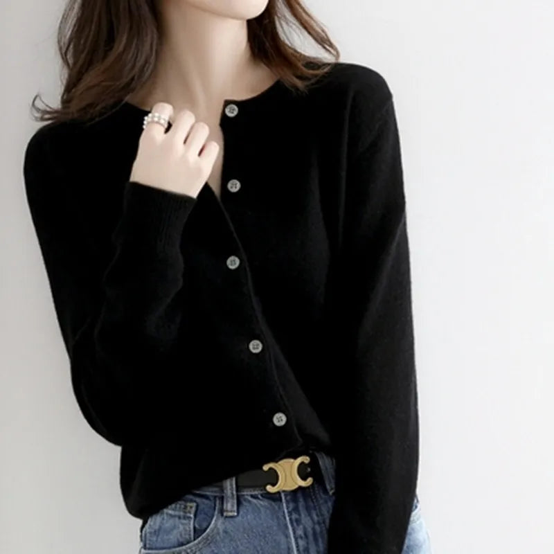Cardigan Lyria in Cashmere a Maglia Morbida per Primavera e Autunno