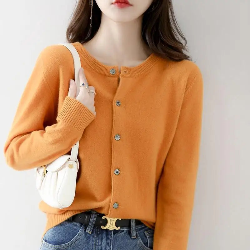 Cardigan Lyria in Cashmere a Maglia Morbida per Primavera e Autunno