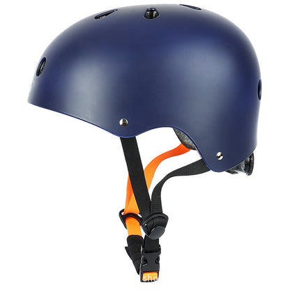 Casco multisport a profilo basso con inserto EPS ammortizzante e cinturino sottogola regolabile