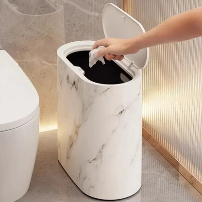 Cestino nordico effetto marmo con coperchio a pressione