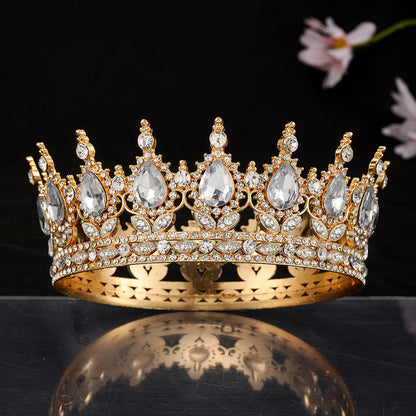 Corona da donna con eleganti pietre preziose