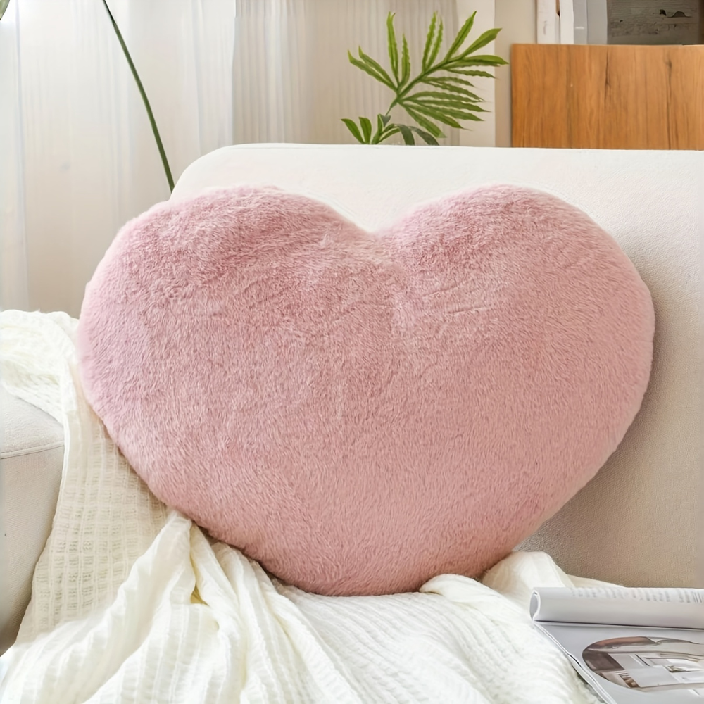 Cuscino decorativo a cuore in peluche per divano