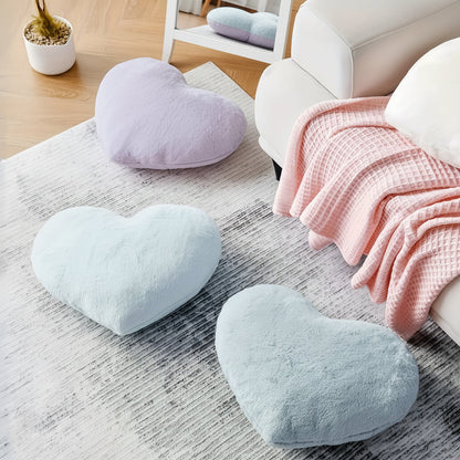 Cuscino decorativo a cuore in peluche per divano