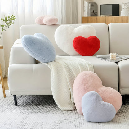 Cuscino decorativo a cuore in peluche per divano