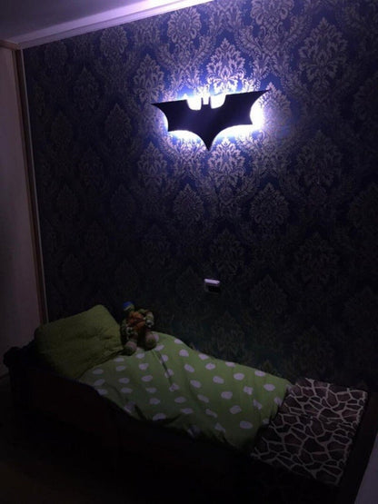 Lampada da parete LED Batman con telecomando wireless e cambio colore