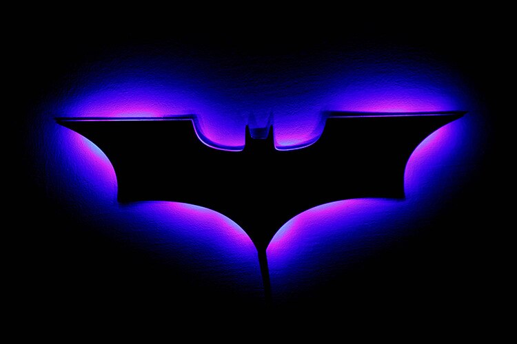 Lampada da parete LED Batman con telecomando wireless e cambio colore