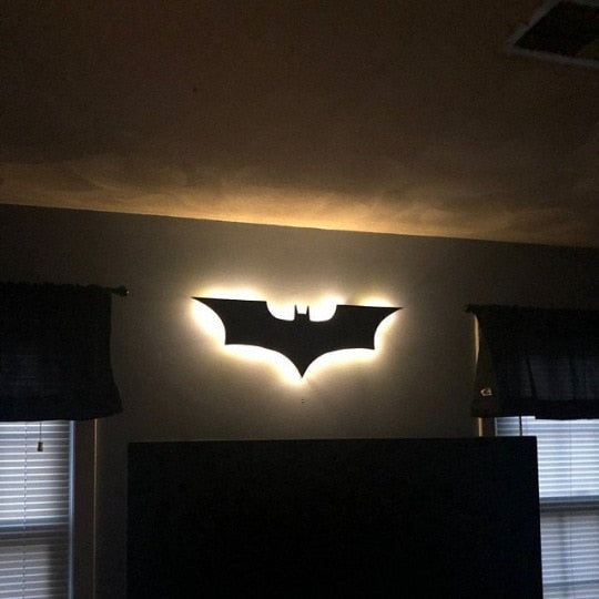 Lampada da parete LED Batman con telecomando wireless e cambio colore
