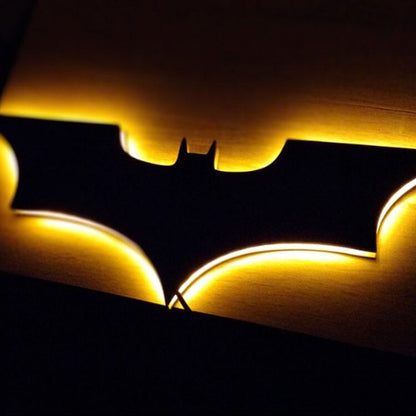 Lampada da parete LED Batman con telecomando wireless e cambio colore