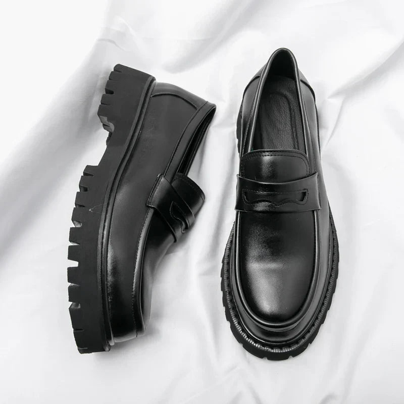Mocassini neri da uomo con suola chunky