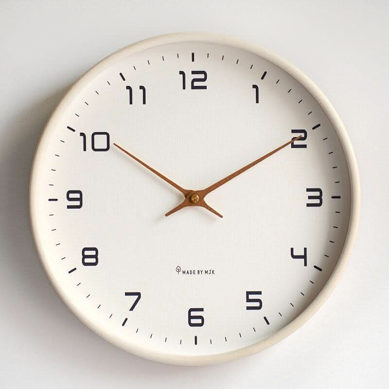 Orologio da parete scandinavo per un'atmosfera elegante