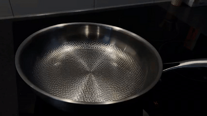 Padella in titanio premium per tutti i piani cottura