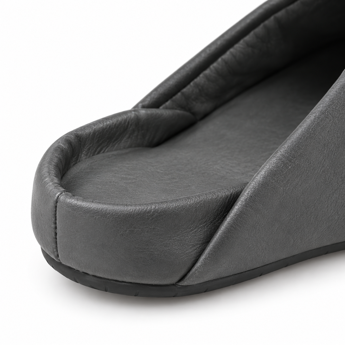 Pantofole da uomo grigie slip-on per uso quotidiano interno