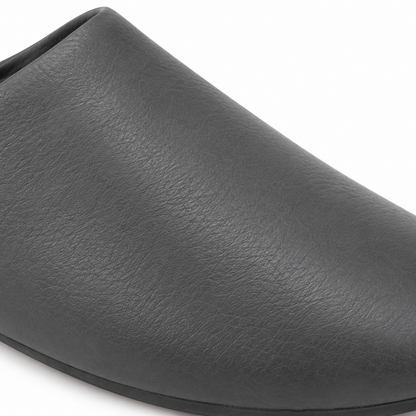 Pantofole da uomo grigie slip-on per uso quotidiano interno