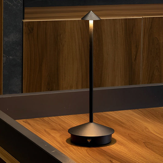 Pina Pro - Lampada da tavolo USB dimmerabile elegante