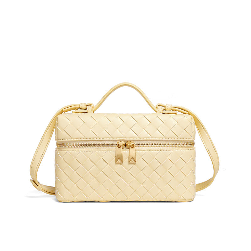 Pochette cosmetica in pelle intrecciata
