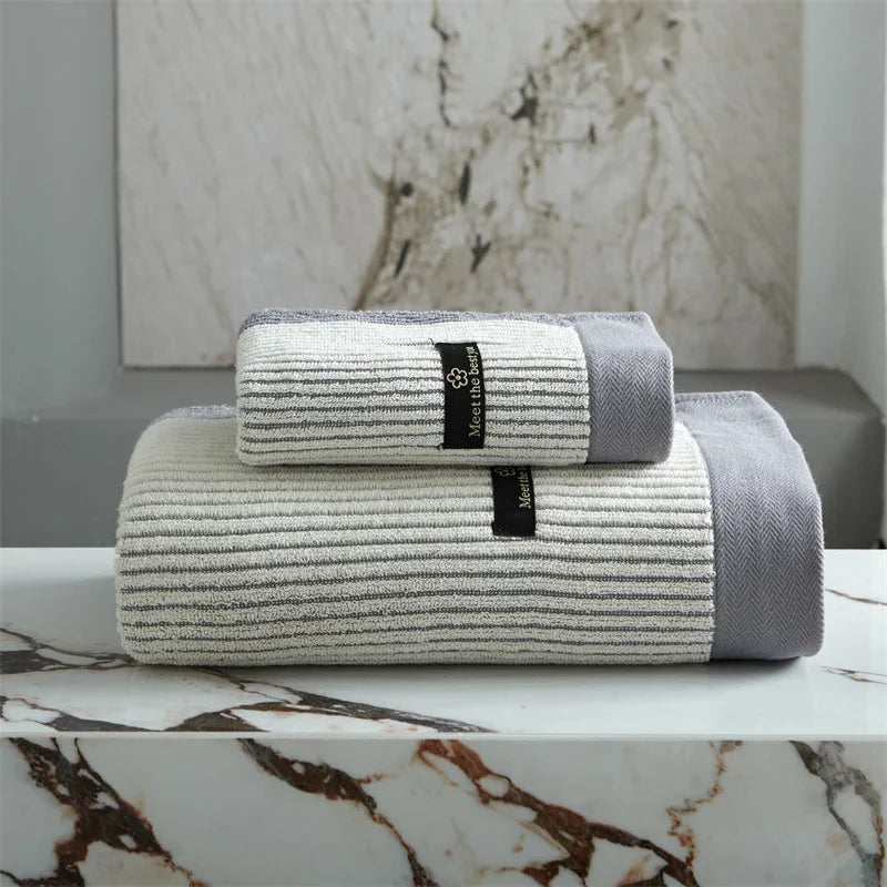 PureSoft – Lussuoso asciugamano da bagno in cotone biologico al 100%