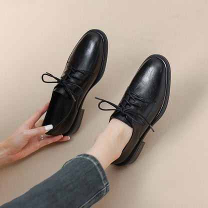Scarpe stringate classiche da donna in pelle