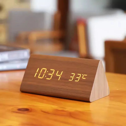 Sveglia LED Smart con Controllo Vocale e Design in Legno