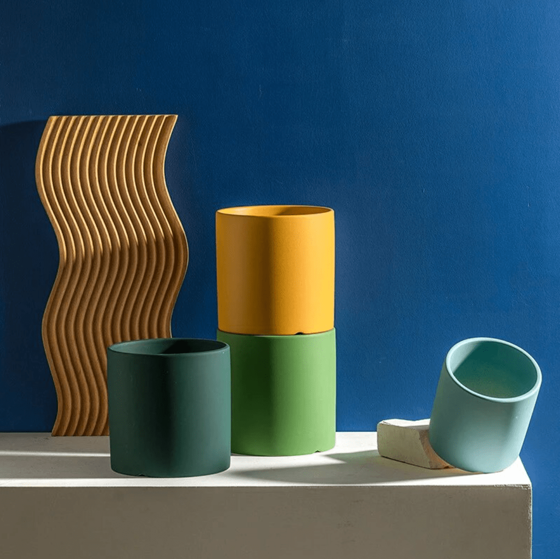 Vaso per piante in ceramica smaltata opaca con foro di drenaggio e sottovaso