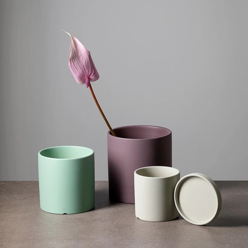 Vaso per piante in ceramica smaltata opaca con foro di drenaggio e sottovaso