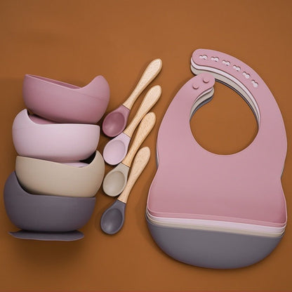 Set Pappa in Silicone per Neonato con Bavaglino e Ciotola con Ventosa - Rassivo